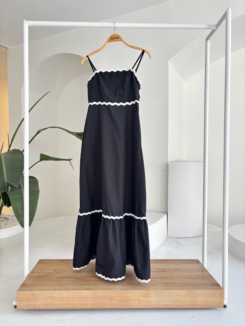 Women's Summer Spaghetti Strap Dress A-Line Sleeveless Maxi with Tiered Design and Rac Trim - Comfort, Womenswear, Minimalist, Basic Casual
